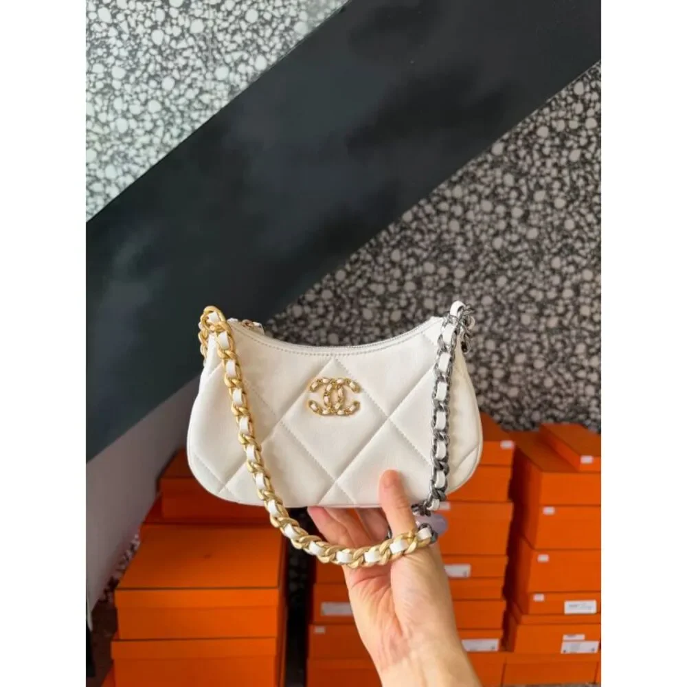 Chanel Women Pre-Loved Bag Very Good Condition